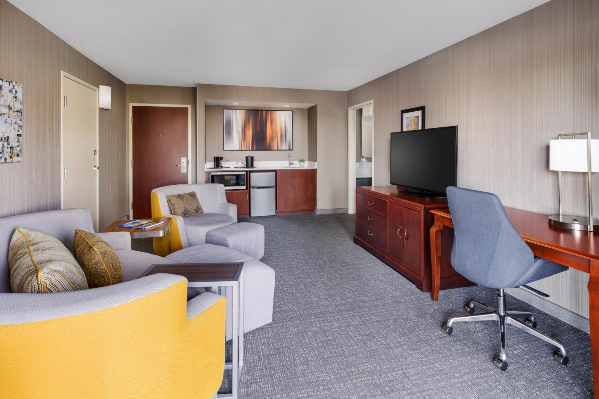 Courtyard By Marriott Roseville Galleria Mall/Creekside Ridge Drive Buitenkant foto