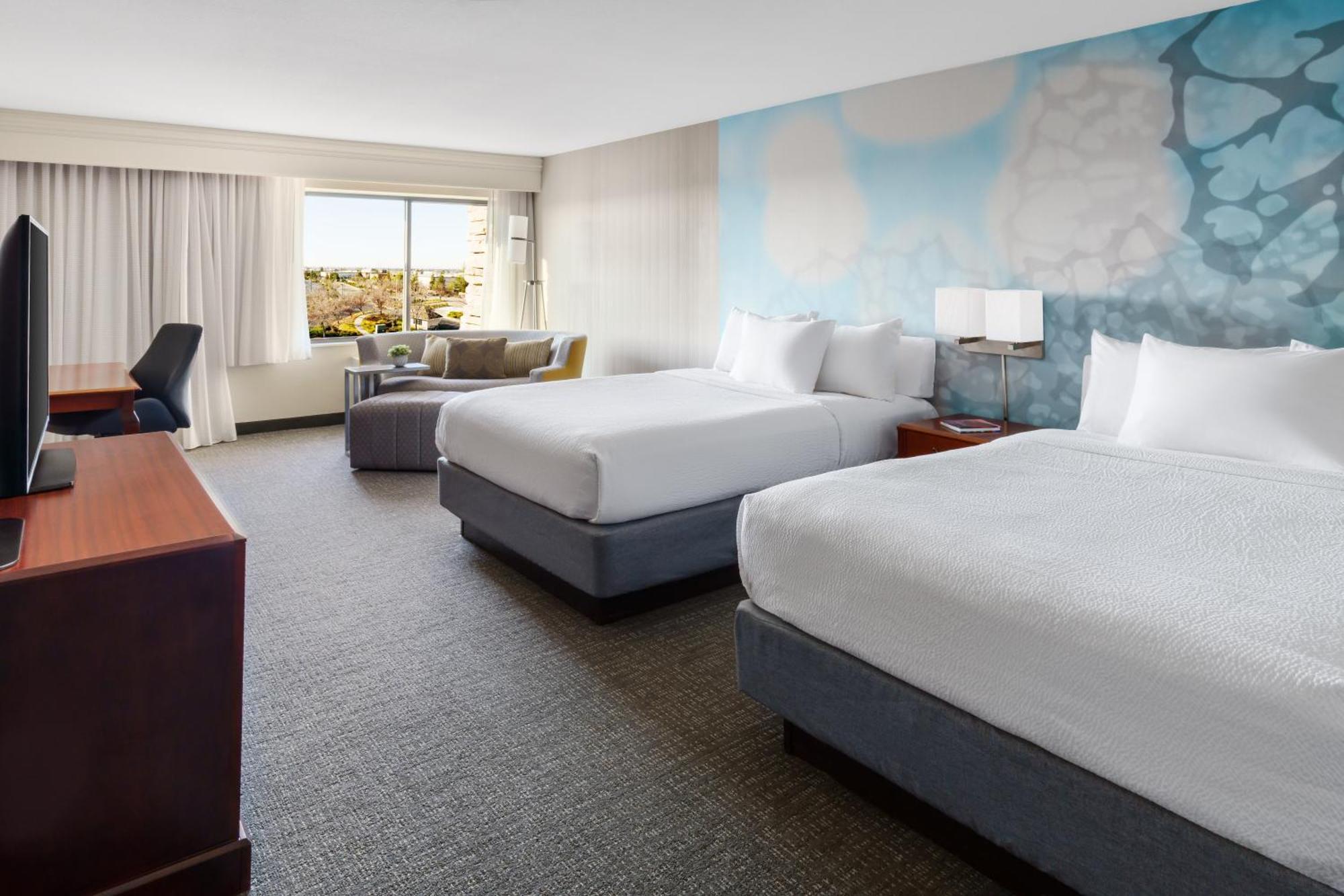 Courtyard By Marriott Roseville Galleria Mall/Creekside Ridge Drive Buitenkant foto