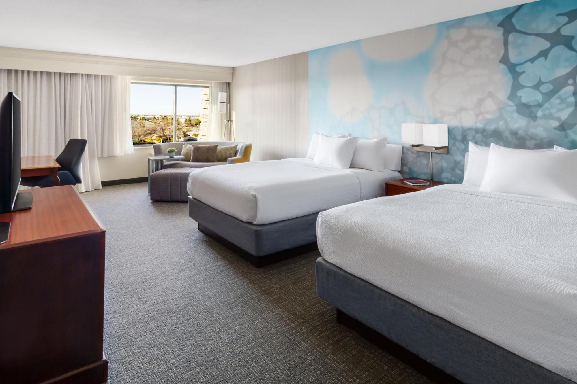 Courtyard By Marriott Roseville Galleria Mall/Creekside Ridge Drive Buitenkant foto
