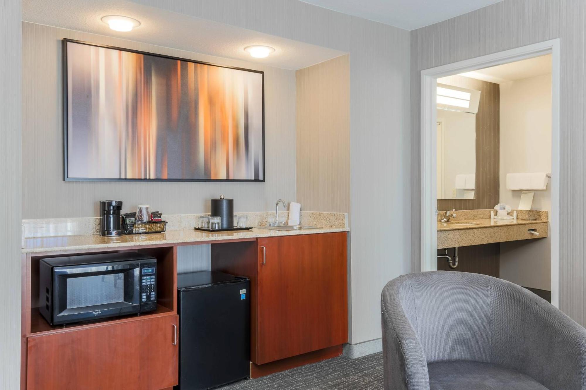 Courtyard By Marriott Roseville Galleria Mall/Creekside Ridge Drive Buitenkant foto